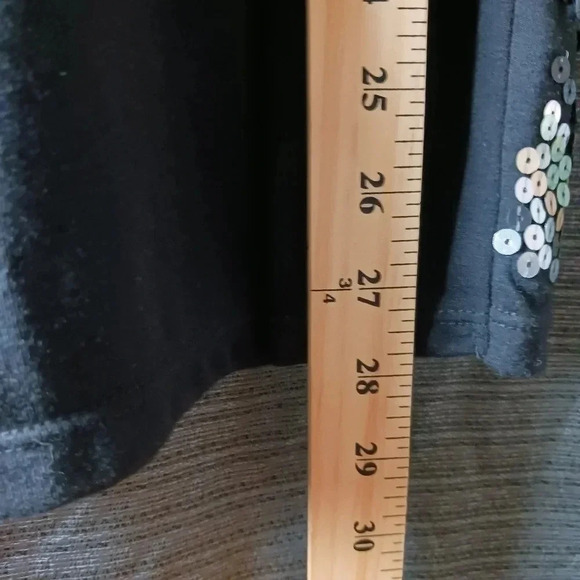 -Almost Famous sequin tank top black gold & green sequin color - Picture 6 of 6